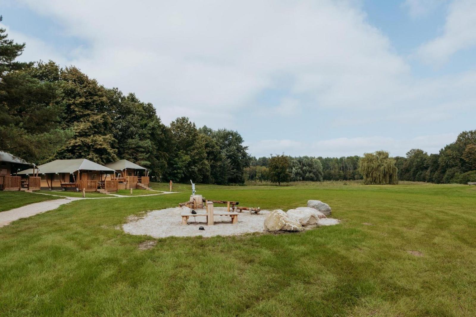 Glamping Lodge With Eco-Wellness Zeewolde Luaran gambar